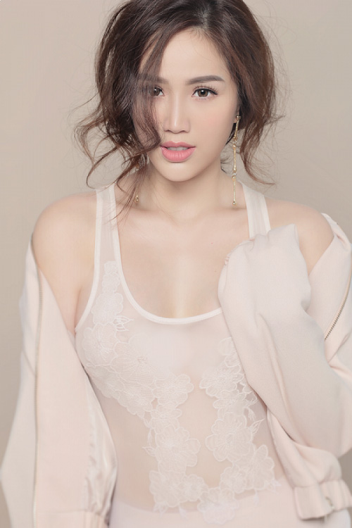 Đình đám một thời với các hit, Bảo Thy vắng bóng showbiz một thời gian, nhưng vẻ đẹp trong veo của “Công chúa bong bóng” khiến người hâm mộ không sao quên được.
