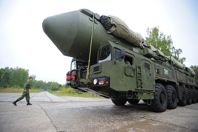 RS-24 Yars là tên lửa đạn đạo liên lục địa RS-24 có khả năng mang nhiều đầu đạn hạt nhân có khả năng bắn mục tiêu độc lập, được thiết kế để tránh các hệ thống phòng thủ tên lửa ở tầm phóng lên tới 12.000 km. RS-24 Yars là tên lửa đạn đạo liên lục địa thế hệ mới có tốc độ hành trình Mach 13+. Tên lửa RS-24 Yars góp phần đáng kể để lực lượng tên lửa chiến lược Nga bảo đảm chắc chắn an ninh quốc gia trong mọi diễn biến của tình hình quốc tế. Tên lửa RS-24 Yars được đánh giá có khả năng 