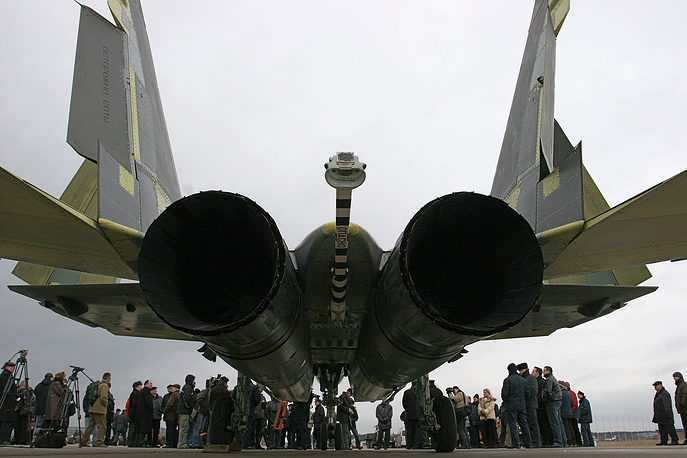 Được đánh giá là dòng máy bay tiêm kích hạng nhẹ, thế hệ thứ 4, MiG-29 có khả năng đạt tốc độ tối đa tới 2.200km/giờ, tầm hoạt động 2.000km, nhưng khi được tiếp dầu trên không tầm hoạt động của máy bay có thể lên đến 6.000km. MiG-29 có thể sử dụng được 10 loại tên lửa, 4 loại bom, cùng nhiều thiết bị gây nhiễu…