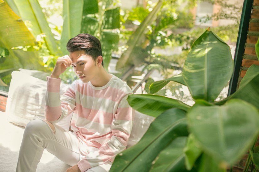 Lâu Rồi Không Yêu Nhau là một sáng tác của Huỳnh Quốc Huy –  nhạc sĩ trẻ mà Nam Cường rất yêu mến.