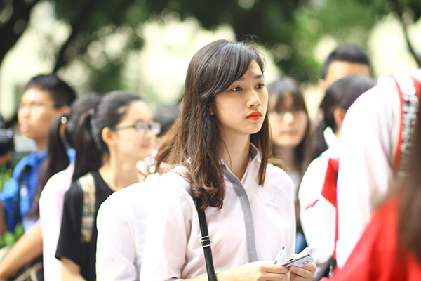 Điểm cao vẫn trượt đại học: &quot;Tại anh hay tại ả&quot;?