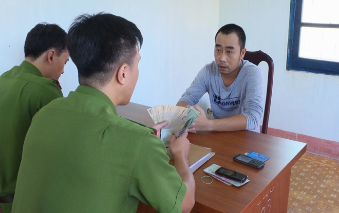 Đường dây cá độ bóng đá hàng chục tỷ đồng bị triệt phá