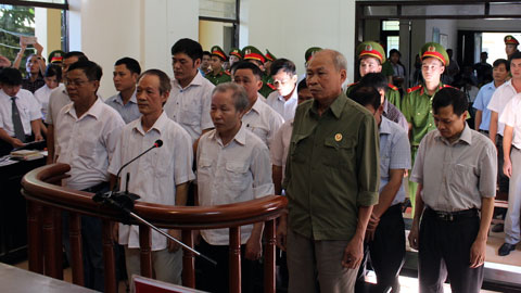 Xử vụ Đồng Tâm: Đề nghị mức án cao nhất cho cán bộ địa chính