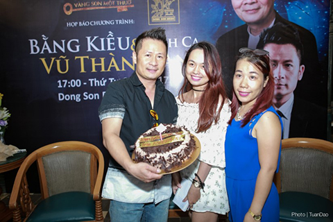 Bằng Kiều họp FC trước thềm live show Vũ Thành An