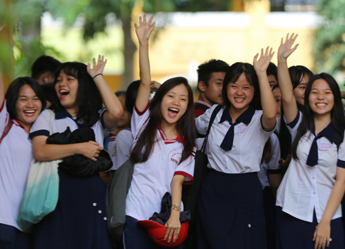 Bộ trưởng Phùng Xuân Nhạ: Nhiều điểm 10 nhưng không hẳn là &quot;mưa&quot;