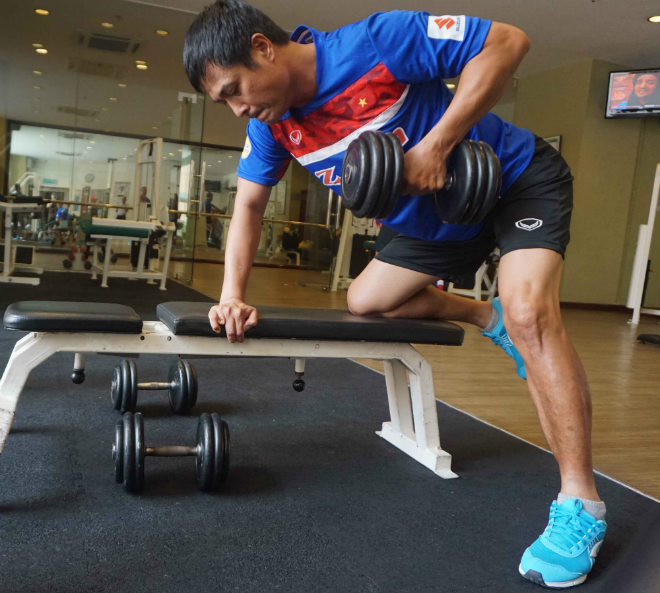 U22 Việt Nam: HLV Hữu Thắng so tài nâng tạ chuyên gia Đức