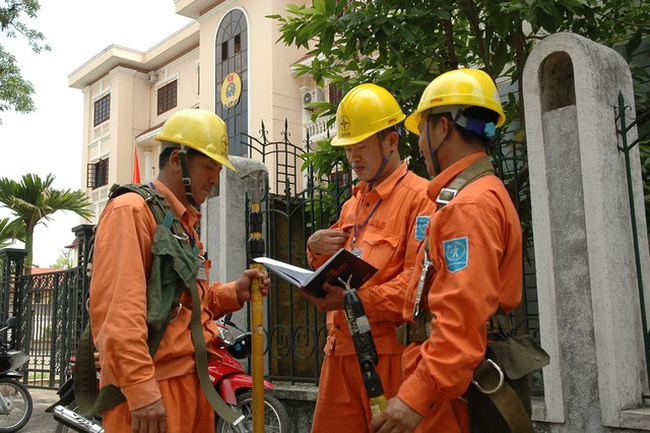 Hôm nay, EVN chính thức được quyền tăng giá điện bán lẻ dưới 5%