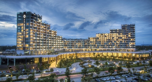 Khai trương FLC Grand Hotel, Sầm Sơn bùng nổ trong đại tiệc lễ hội &quot;Make it Grand&quot;