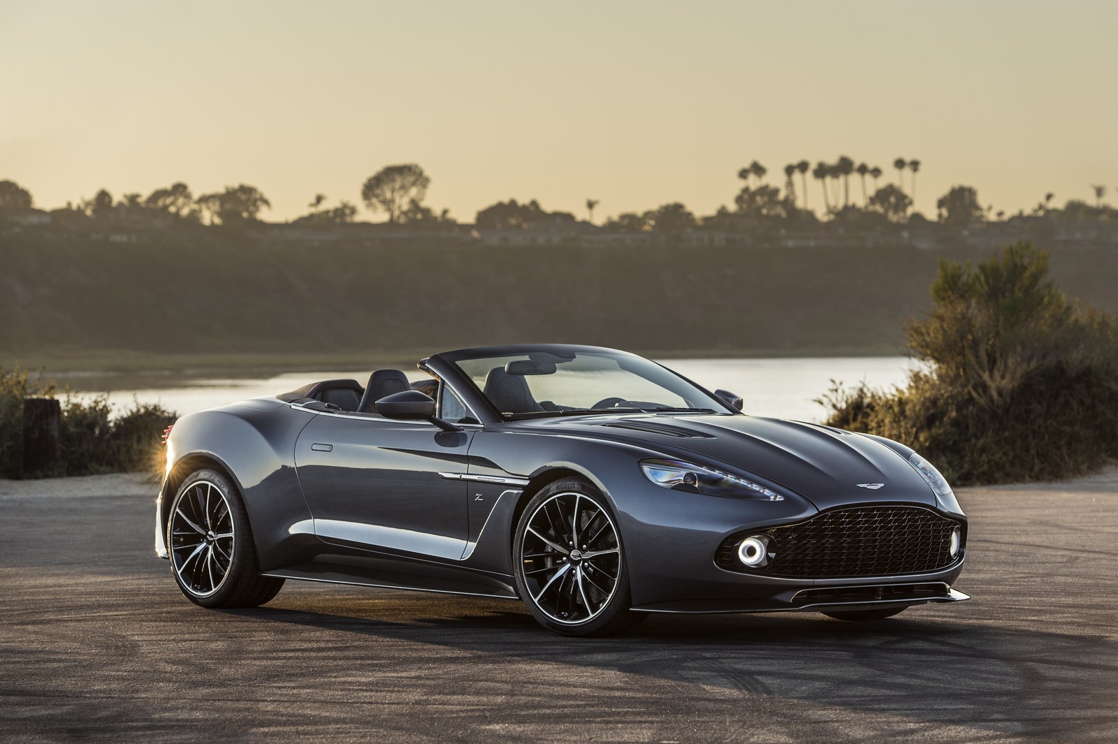 Aston Martin Vanquish Zagato Volante.