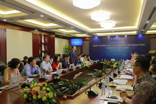 Tập đoàn FLC gặp mặt các Trưởng cơ quan đại diện Việt Nam tại nước ngoài