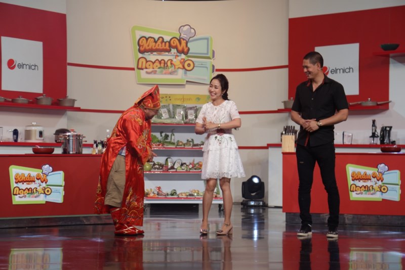 Ốc Thanh Vân vui vẻ  bật mí bí quyết luôn tràn đầy năng lượng dù lịch trình làm việc rất dày đặc.