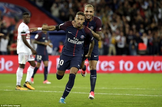 Xem cú đúp bàn thắng tuyệt đẹp của Neymar cho PSG