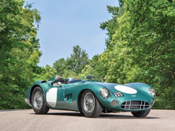 Chiêm ngưỡng chiếc Aston Martin DBR1 1956 vừa bán đấu giá 22,5 triệu USD