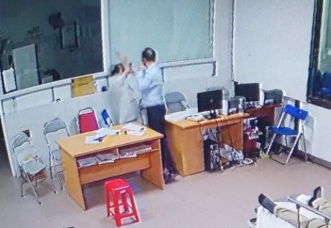 Nhân viên bị tai nạn cấp cứu, giám đốc doanh nghiệp hành hung bác sĩ