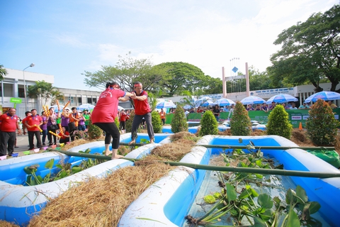 Hội thi Nhà nông đua tài chính thức khai mạc