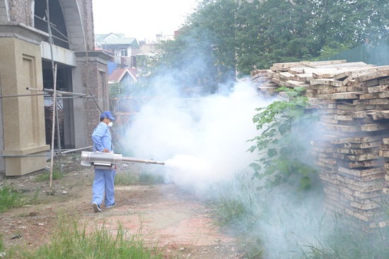 Cảnh báo: Thuốc diệt muỗi chỉ có tác dụng trong 2 giờ