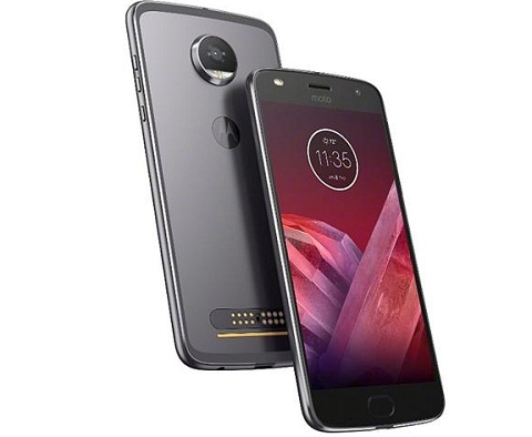 8. Motorola Moto Z2 Play. Thiết kế tinh tế hơn người tiền nhiệm, Moto Z2 Play của Motorola (giá 450 euro - khoảng 12 triệu đồng) được đánh giá cao tuổi thọ pin tuyệt vời và chất lượng ảnh chụp. Và đối với những ai muốn trải nghiệm với mô đun, điện thoại thông minh này có thể tương thích với các phụ kiện Mods - mới và cũ - của nhà sản xuất. Điểm đánh giá : 8,69/10. 