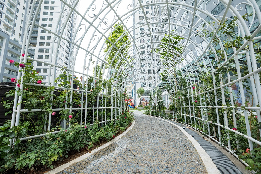 Vòm hòa hồng - điểm nhấn đặc trưng của dự án Imperia Garden