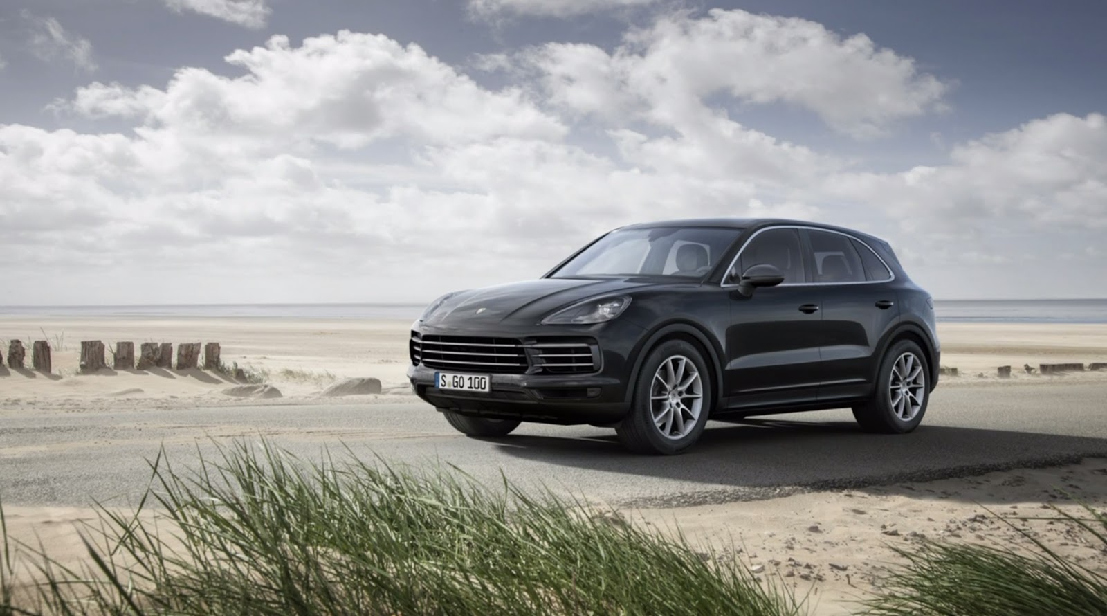Cayenne 2018 vẫn thể hiện sự quý tộc vốn có cho một mẫu xe hạng sang.