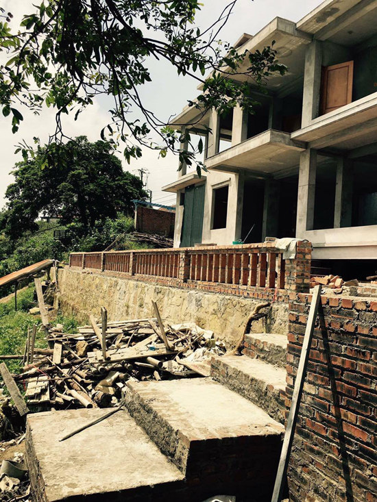 Hoàng Thuỳ Linh, Vĩnh Thuỵ, làng sao Năm ngoái, Hoàng Thuỳ Linh tiết lộ việc xây dựng biệt thự ở Tam Đảo, Vĩnh Phúc.