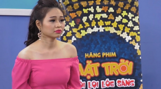 Những ứng cử viên tiềm năng lần lượt xuất hiện. Lê Lộc với ngoại hình sáng và được Long Đẹp Trai nhận xét giống… Lê Giang. Cô nàng tự tin diễn thử khiến đạo diễn “tê tái” nhận xét: “đỉnh cao của bi kịch là hài kịch”. Tuy nhiên, Long Đẹp Trai “ngã ngửa” khi Lê Lộc trở mặt không diễn được vì “chưa trải qua chưa biết”.