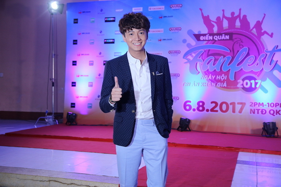 Ca sĩ Ngô Kiến Huy