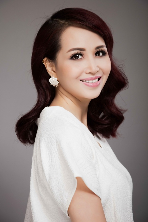 hoa hậu Nguyễn Diệu Hoa, làng sao