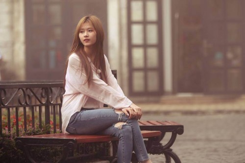 Thành viên Sana cũng hào hứng không kém, cả hai thi nhau tạo dáng để ghi lại những khoảnh khắc đẹp trong không gian tiên cảnh.