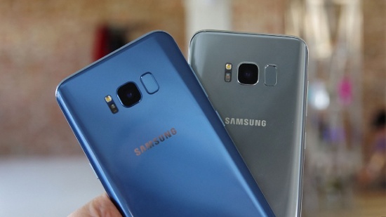 Chụp hình tiếp tục là điểm mạnh của Galaxy S8 Plus với camera chính tương tự như Galaxy S7 nhưng  camera trước được nâng cấp lên 8 megapixel và khẩu độ lớn hơn f/1.7 cùng với tính năng lấy nét tự động. 