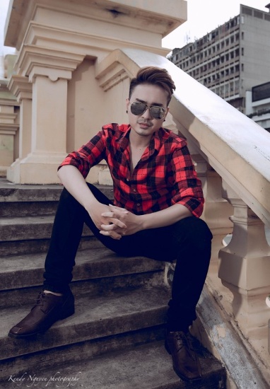 Trong Xóm trọ 3D, người xem ấn tượng với Thái Duy trong vai nhân vật Như Ý  - một anh chàng gay với vẻ ngoài xinh xắn y hệt một cô nàng Tom Boy cá tính. 