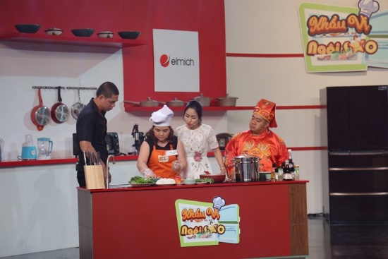 Trà sữa và ốc là hai món khoái khẩu không thể thiếu của Ốc Thanh Vân. 
