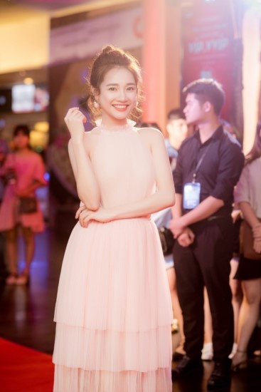 Nữ diễn viên chính của phim Nhã Phương nổi 