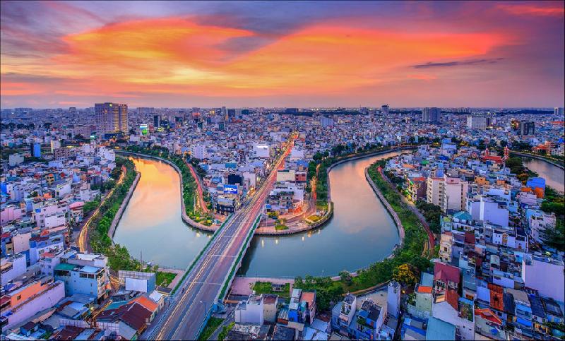 Sài Gòn hoa lệ lung linh ánh đèn trong 'Dấu ấn Việt Nam' hình ảnh 5 Dòng kênh Nhiêu Lộc - Thị Nghè uốn lượn rất đẹp theo hình cung đàn, đổ ra sông Sài Gòn. Sau khi được