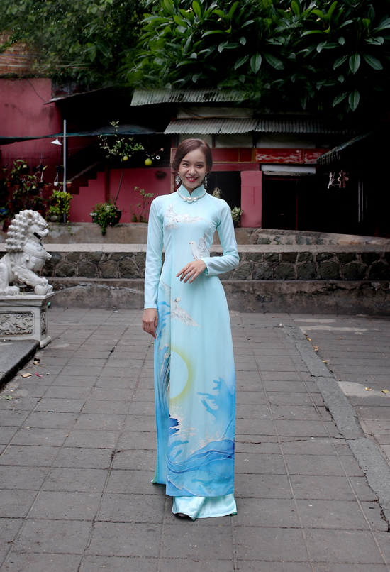 Không có lợi thế về hình thể như nhiều thí sinh khác, nhưng Mỹ Trinh có nụ cười sáng và sự tươi tắn. Đến với Hoa hậu Hoàn vũ Việt Nam, cô không chỉ đơn thuần là thử sức bản thân mà còn là để chinh phục những đỉnh cao mới. Diễn viên và hoa hậu là hai lĩnh vực có thể hỗ trợ lẫn nhau. Mỹ Trinh muốn mình là một biểu tượng sắc đẹp có tài năng và trí tuệ, truyền cảm hứng cho mọi người.