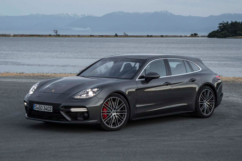10. Porsche Panamera Sport Turismo 2018.