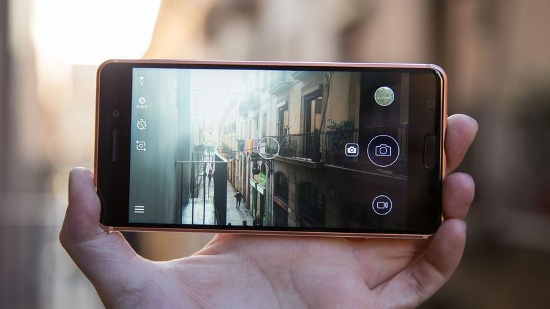 6 smartphone giá rẻ được yêu thích nhất