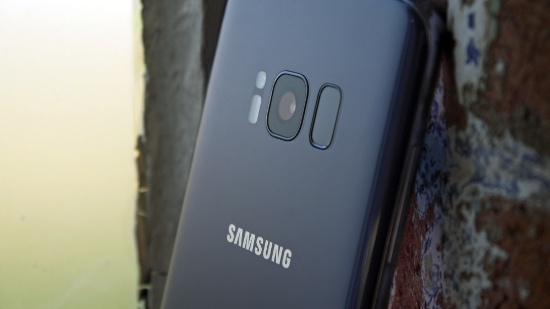 Ngoài ra Galaxy S8 còn sở hữu phần cứng mạnh nhất hiện nay, hệ thống camera cải tiến cho chất lượng ảnh chụp hàng đầu mà ít đối thủ nào có được.