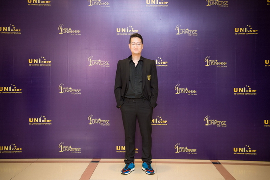 Nhiếp ảnh gia Samuel Hoàng