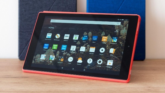 Amazon Fire HD 10 hiện đã có sẵn trên Amazon để đặt mua với giá chỉ 149 USD cho phiên bản bộ nhớ 32GB với các ưu đãi đặc biệt. Nếu bạn không muốn quảng cáo bạn sẽ phải chi trả tới 164 USD. Phiên bản bộ nhớ 64GB có giá 189 USD kèm quảng cáo, nếu không có bạn sẽ phải trả 204 USD.