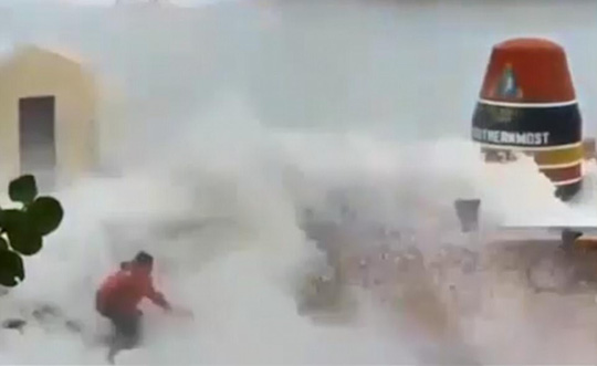 Tại phía Tây Nam Florida khi bão Irma đổ bộ