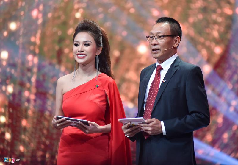 Chương trình kéo dài khoảng 2 giờ đồng hồ. Xen giữa những phần trao giải là các tiết mục ca nhạc của ca sĩ khách mời Mỹ Tâm, Bích Phương, Khánh Linh, nhóm OPlus. Nhà báo Lại Văn Sâm và Thanh Vân Hugo đảm nhận vai trò dẫn dắt lễ trao giải. 