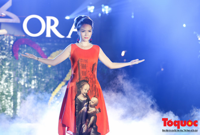 Chiêm ngưỡng nhan sắc của dàn Biên tập viên VTV trên sàn catwalk