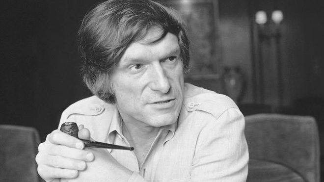Hefner nói về chương trình truyền hình đêm muộn của ông, Playboy Playmate Party, vào năm 1977 - Ảnh: AAP.