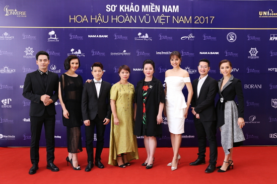 Ban giám khảo