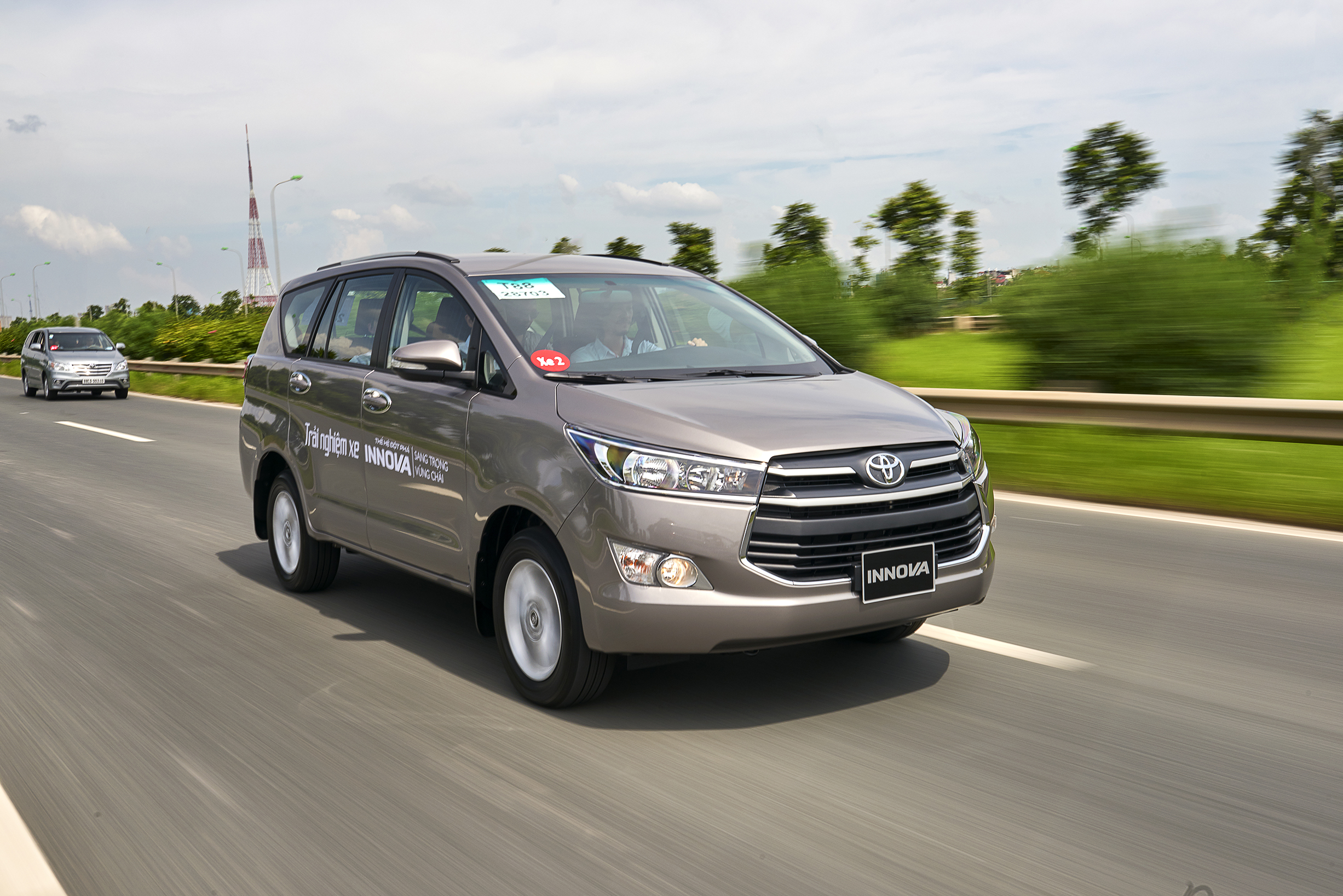 Sau lệnh triệu hồi, Toyota &quot;tặng tiền&quot; khi mua xe Vios, Innova