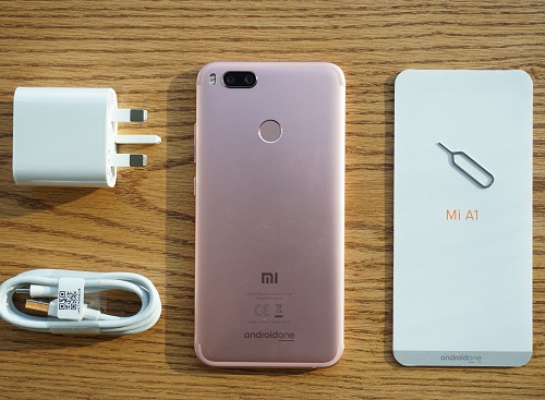 Với mức giá thuộc phân khúc 5-6 triệu đồng, Mi A1 hứa hẹn là một sản phẩm đáng để người dùng Việt chờ đợi.