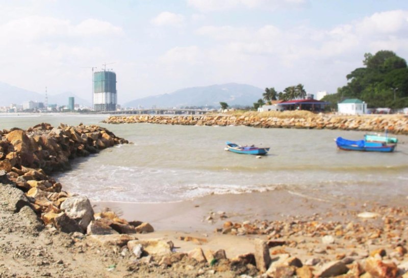Ngừng hoạt động toàn bộ dự án lấp lấn vịnh Nha Trang