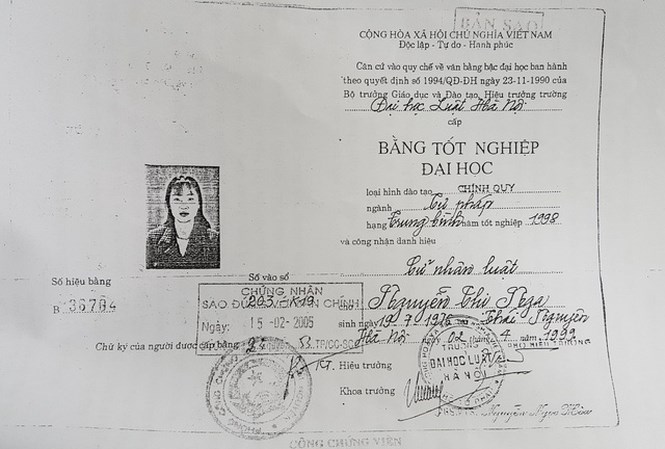 Thu hồi bằng cử nhân của thẩm phán dùng bằng cấp 3 giả
