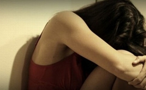 Hình phạt nào cho ba 'ông anh' cưỡng hiếp thiếu nữ say bia?
