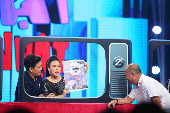 Việt Hương bất ngờ trở thành MC bản tin rao vặt